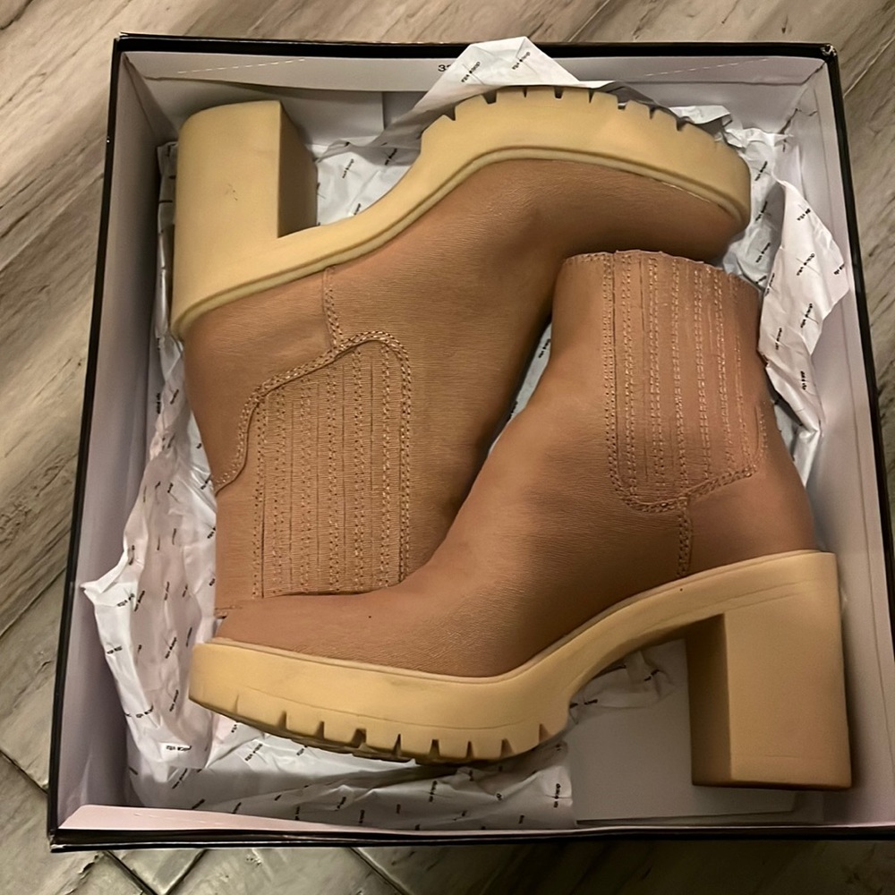 Dolce Vita Caster Booties Cafe Canvas